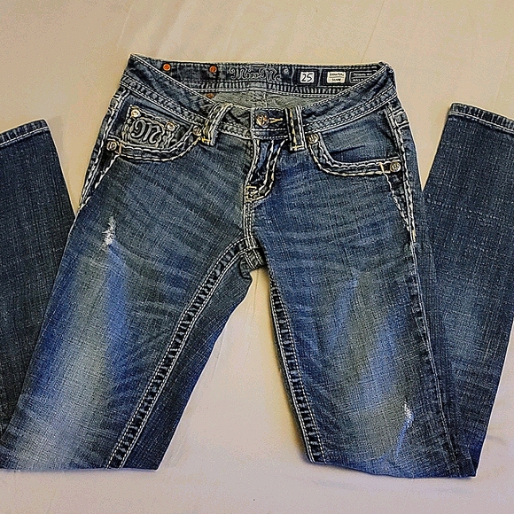 Miss Me Jeans - Picture 1 of 8